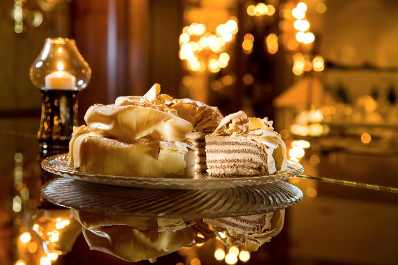 Hotel Intercontinental Wien By Ihg Zewnętrze zdjęcie A traditional Christmas dessert